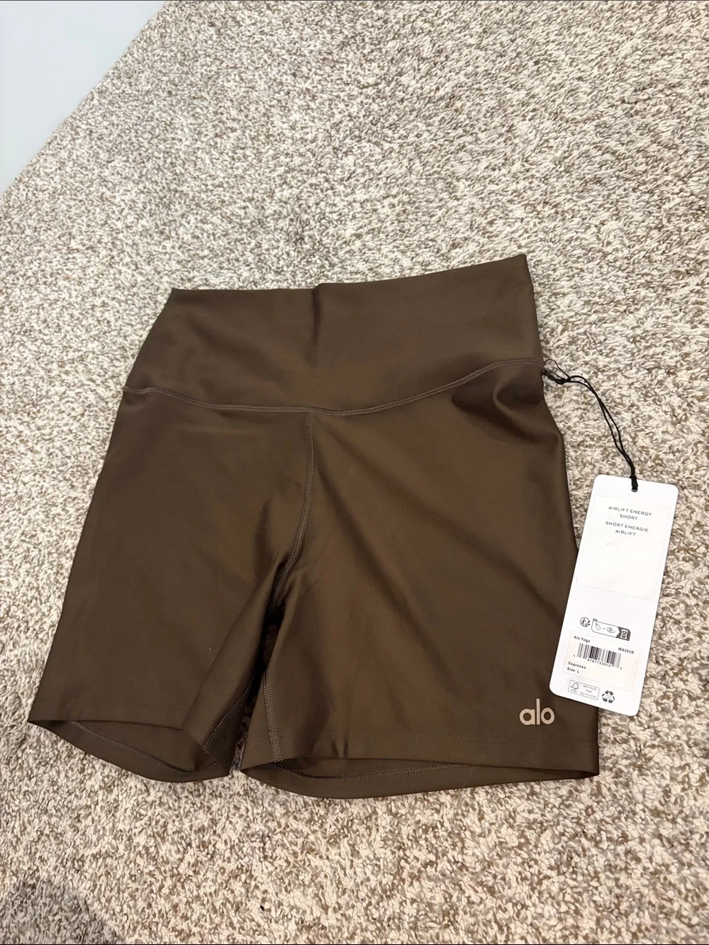 NWT ALO YOGA Airlift Energy Short Espresso Brown Size Large